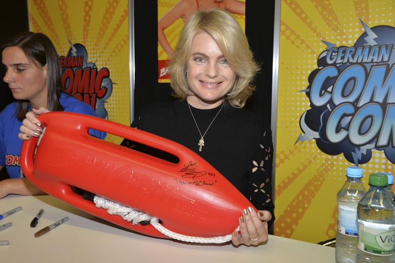 Seit der Serie "Baywatch" hat sich Erika Eleniak ganz schön verändert.