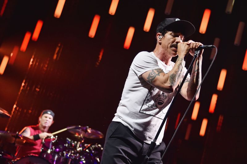 Red Hot Chili Peppers: So bizarr verlief das Leben des Frontsängers Anthony Kiedis!