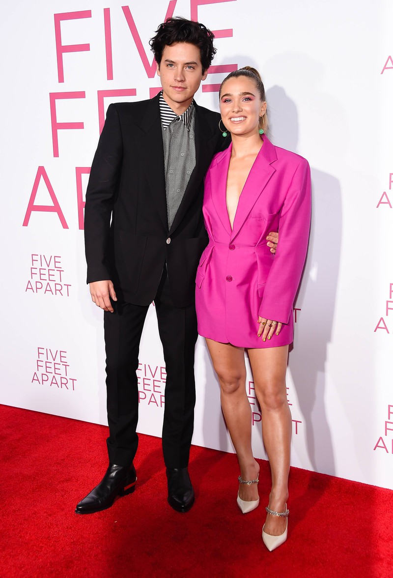Cole Sprouse und Co-Star Haley Lu Richardson bei der Premiere von „Five Feet Apart"
