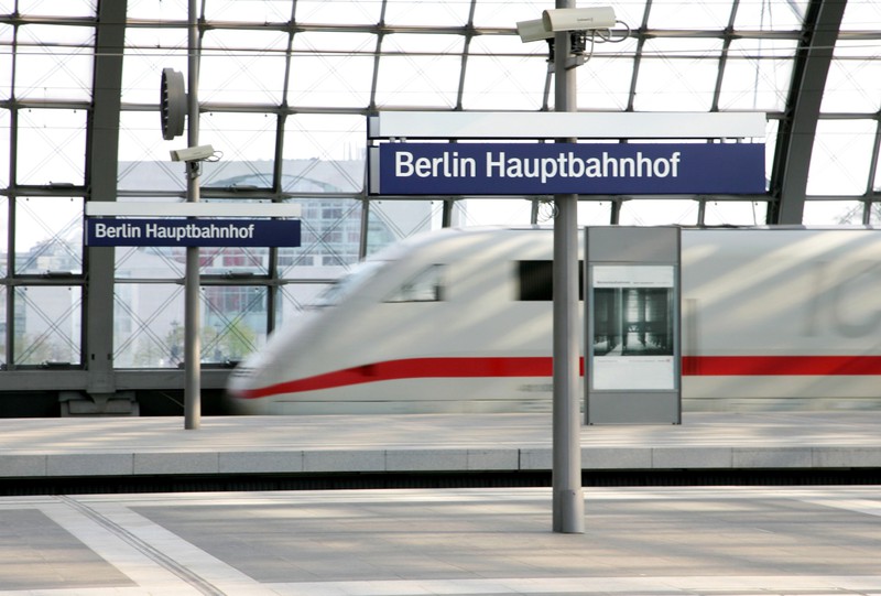 Der Berliner Hauptbahnhof ist noch nicht sehr alt.