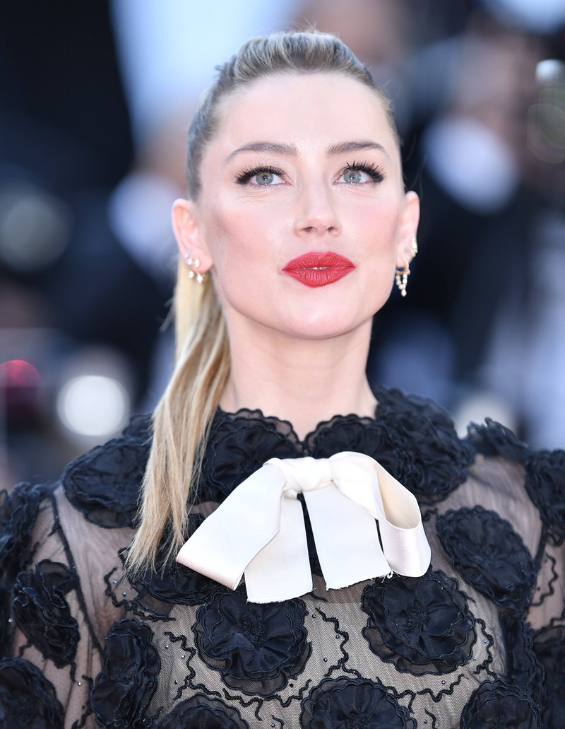 Amber Heard bekam durch einen Gerichtsprozess mit ihrem Ex Johnny Depp einige negative Schlagzeilen.