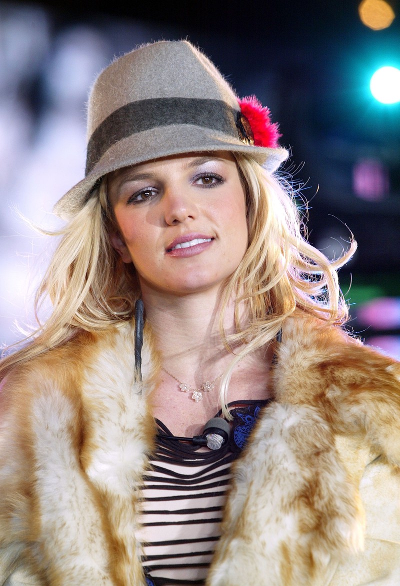 Britney Spears trug Anfang der 2000er gerne mal einen Fedora-Hut.