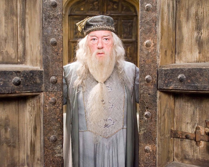 Albus Dumbledore ist einer der bekanntesten Schulleiter von Hogwarts gewesen.