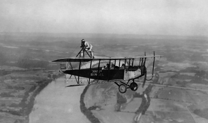 Flugzeuge früher sahen sehr viel einfacher aus als heutzutage.