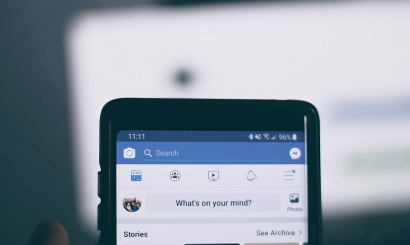 Facebook App, in der man einen Status schreiben kann