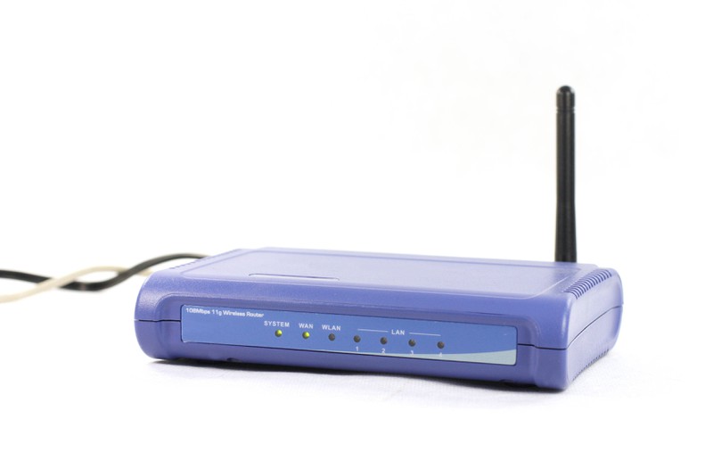 Ein alter blauer WiFi-Router