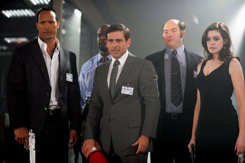 In „Get Smart“ küssten sich Dwayne Johnson und Steve Carell, doch beiden gefiel es nicht.