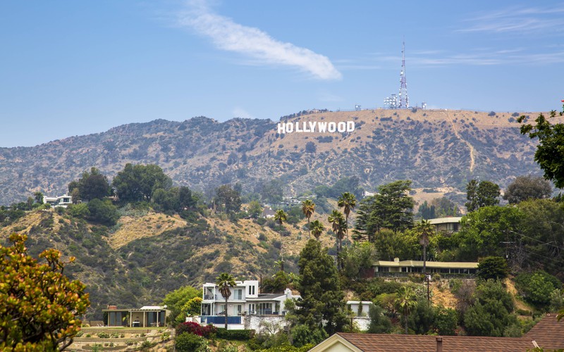 Man sieht Hollywood, wo viele Stars leben und schon in die Entzugsklinik eingewiesen wurden