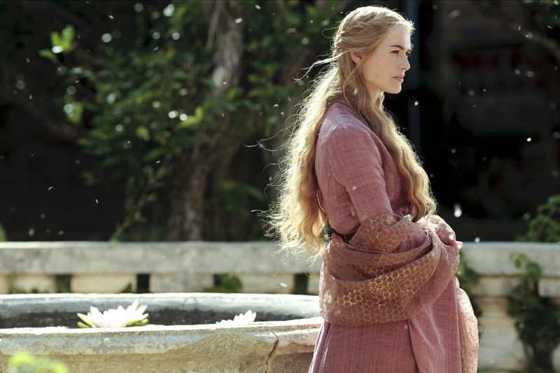 Lena Headey verkörpert in der Serie Cersei Lannister, die auch den Thron besteigen möchte
