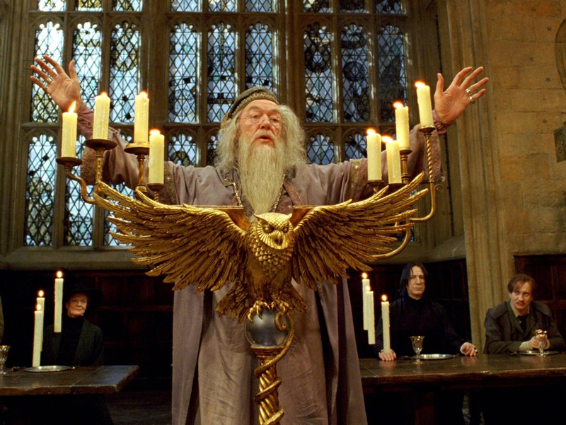 Der Vater von Dumbledore landete in Askaban, wo er auch starb.