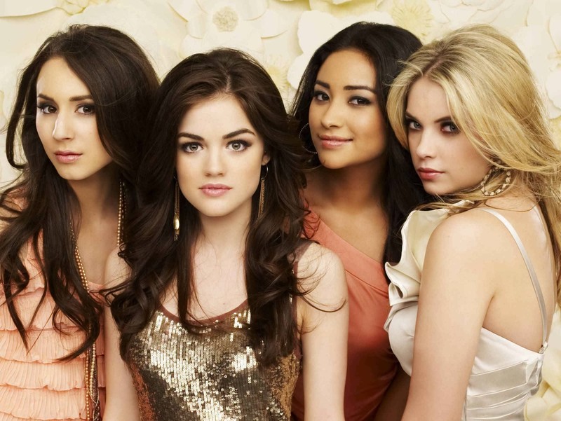 „Pretty Little Liars“ wurde besonders wegen der Darstellerinnen extrem gehyped.