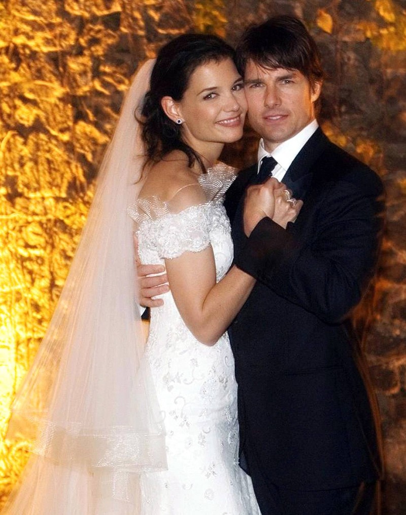 Die Hochzeit von Katie Holmes und Tom Cruise, der bereits mehrmals verheiratet war und schon öfter vor den Traualtar getreten ist