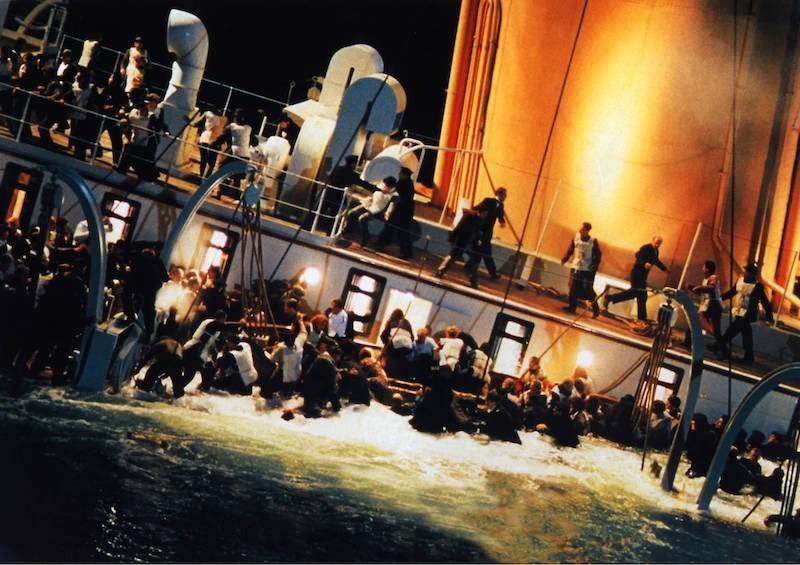 Die Dauer des Films ist genau so lang, wie der Untergang der Titanic wirklich dauerte