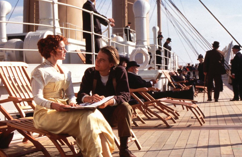 Rose und Jack zelebrieren ihre Liebe im wohl bekanntesten Liebesfilm aller Zeiten: „Titanic“.