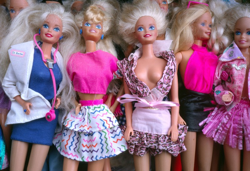 Barbie und viele andere Puppen