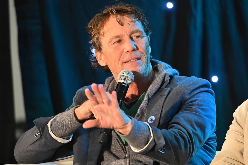 Brian Krause spielte in einigen kleineren Serienrollen sowie in „Denver Clan“ mit.