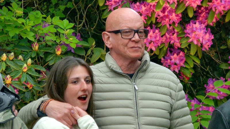 Michael Naseband und seine 30 Jahre jüngere Freundin Shelly zeigen sich im „Sommerhaus der Stars“.