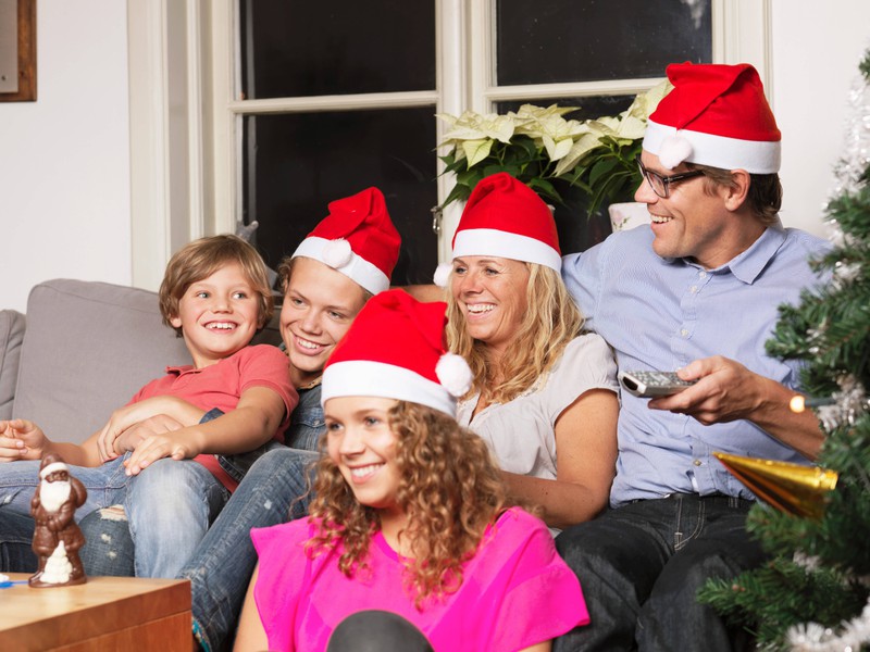 Weihnachten ist genau die Zeit, um sich mit der Familie bei den bekannten Filmen einzustimmen.