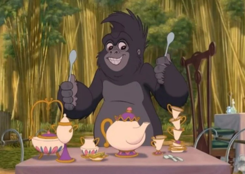 Die Teekanne kennst du bestimmt aus „Die Schöne und das Biest", ist hier aber bei „Tarzan" zu sehen.