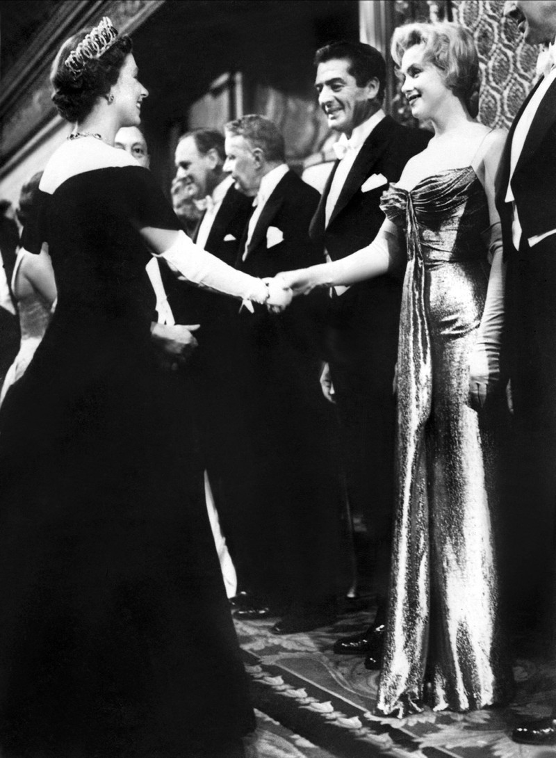Marilyn Monroe ist schon lange tot, doch die Queen traf auch sie 1956 vor ihrem Tod