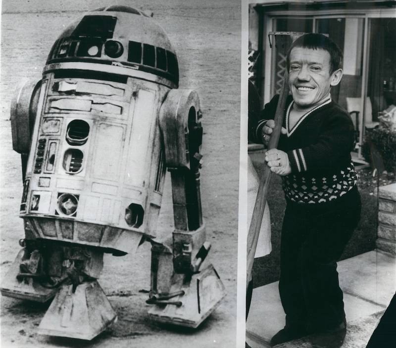 Kenny Baker passte mit seiner Größe von 1,11 Meter perfekt in den Droiden „R2-D2“.