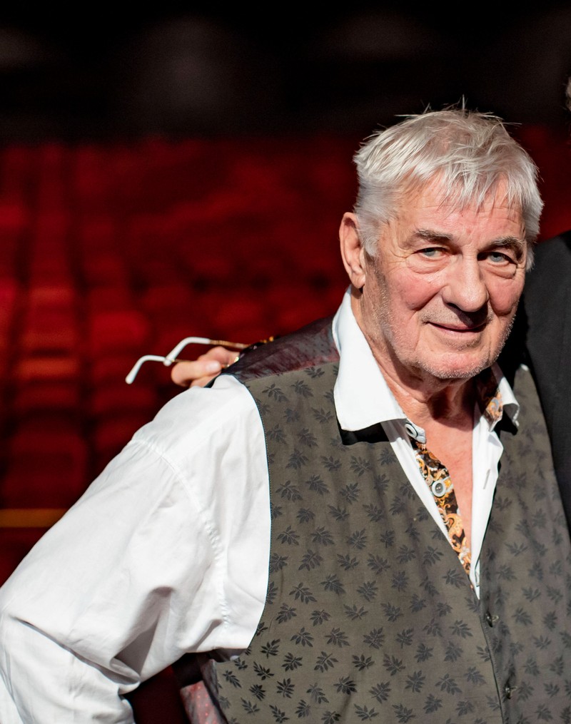 Heinz Hoenig arbeitete zunächst als Tischler und Silberschmied.