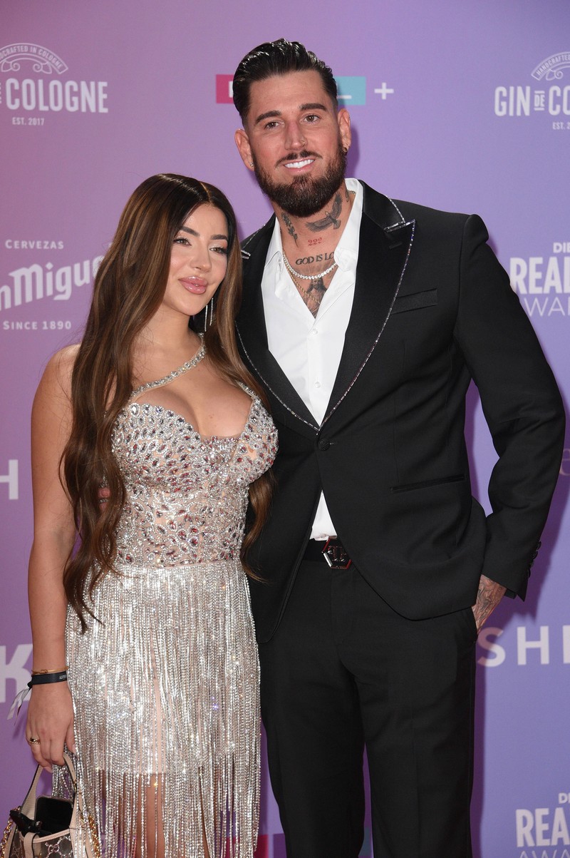 Leyla Heiter ist mit Mike Heiter verheiratet.