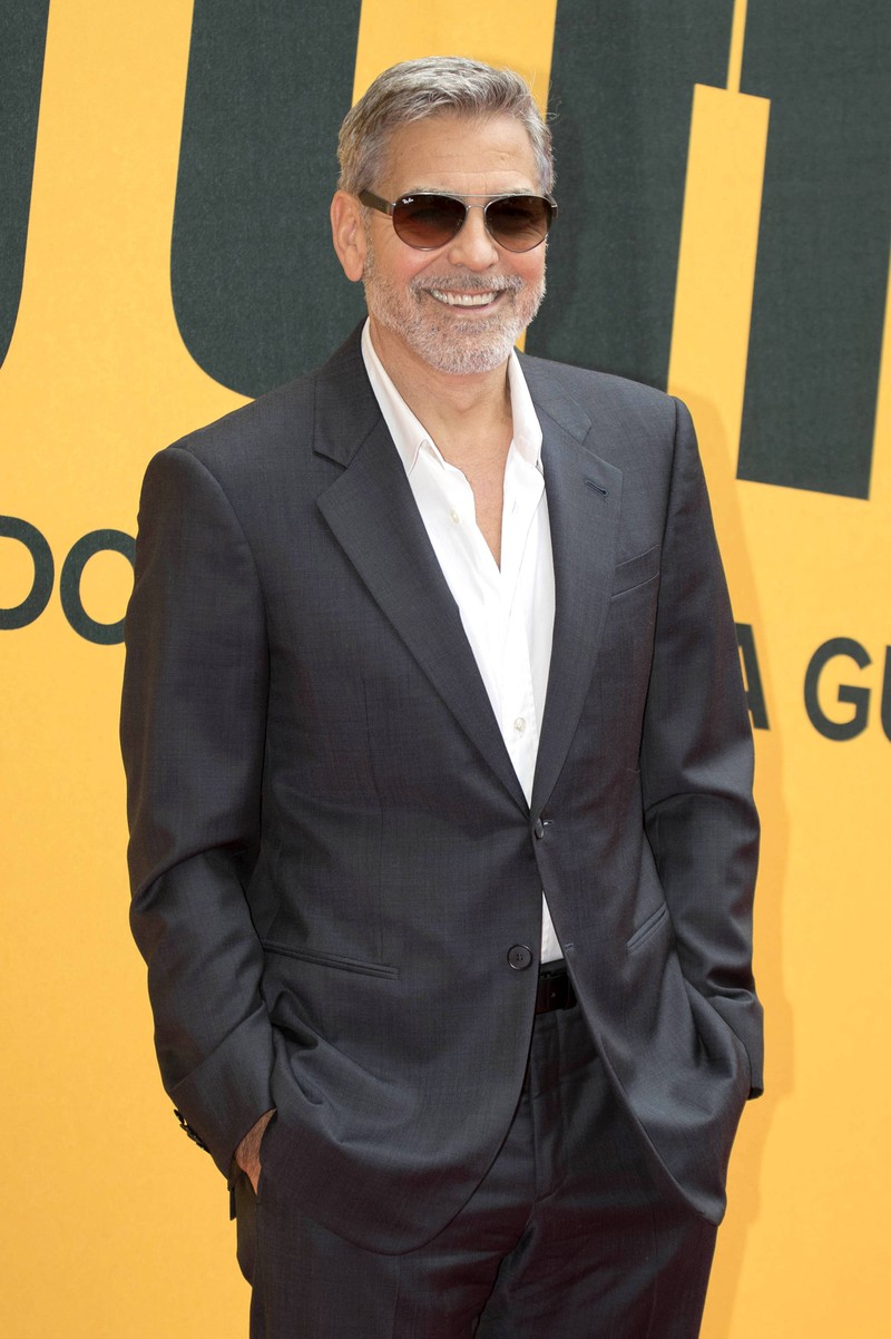 George Clooney spielte Batman im Film „Batman & Robin“. Der Film wurde als Nachfolger von „Batman & Robin“ 1997 veröffentlicht.