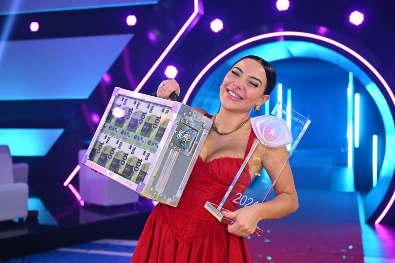 Leyla Lahouar gewinnt „Promi Big Brother“ 2024!