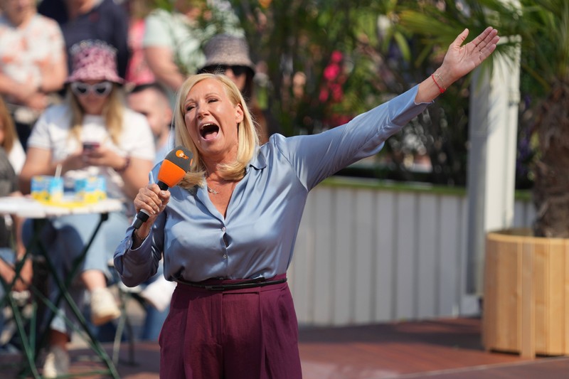 Andrea Kiewel moderiert seit den 2000ern den ZDF-Fernsehgarten