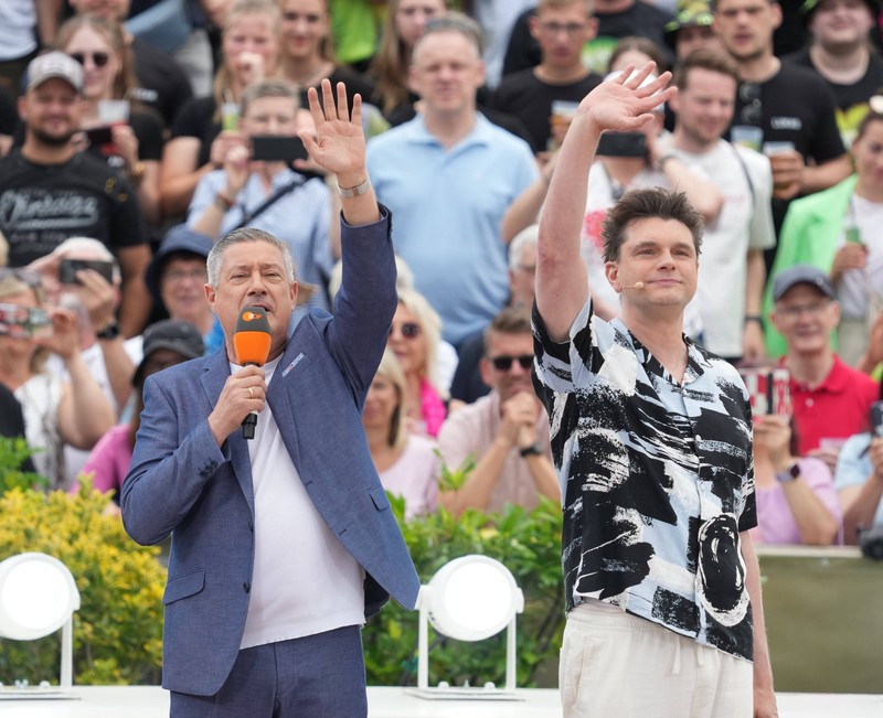Joachim Llambi und Lutz van der Horst ersetzten Andrea Kiewel im „Fernsehgarten“.