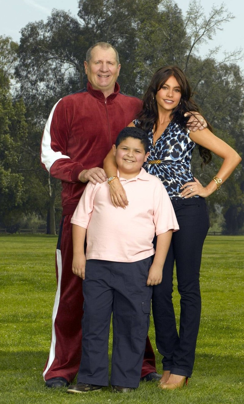 Modern Family: Ed O’Neill wurde 1946 geboren, seine Serien-Frau Sofia Vergara hingegen 1972.