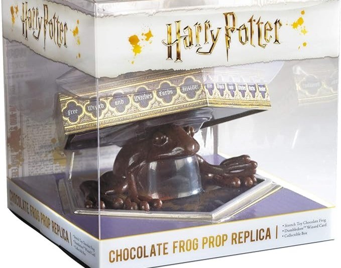 Der Schokofrosch von Harry Potter ist nichts zum Essen, dafür für die Vitrine.