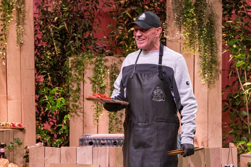 Ex-Boxer Axel Schulz wirbt für Grillprodukt. Doch schlussendlich kann er nicht überzeugen.
