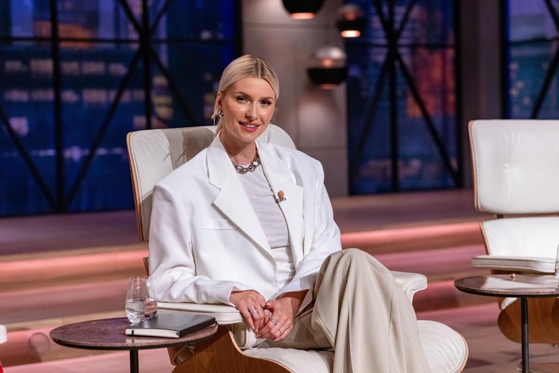 Lena Gercke steigt als Investorin in der VOX-Show „Die Höhle der Löwen“ ein.