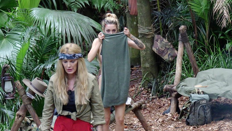 Ariel droht mit einem Exit, sollte sie nicht ein frisches Handtuch bekommen.