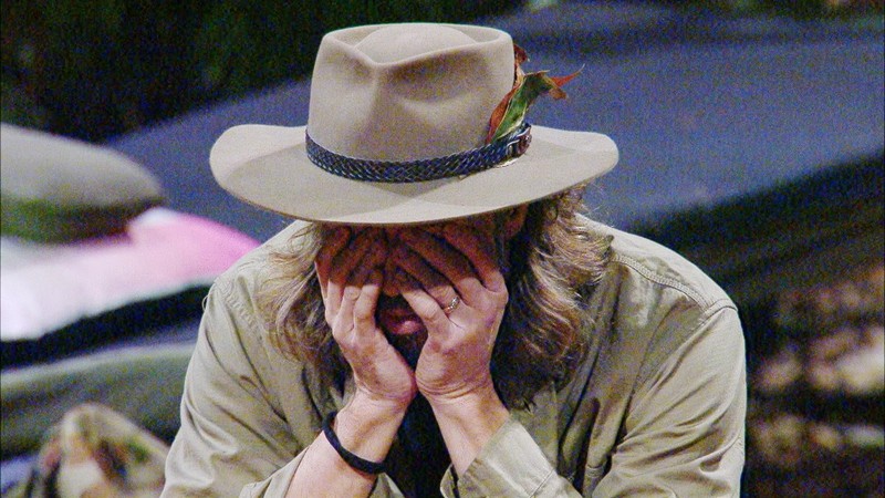 Das Camp formiert sich langsam aber sicher gegen Gil.