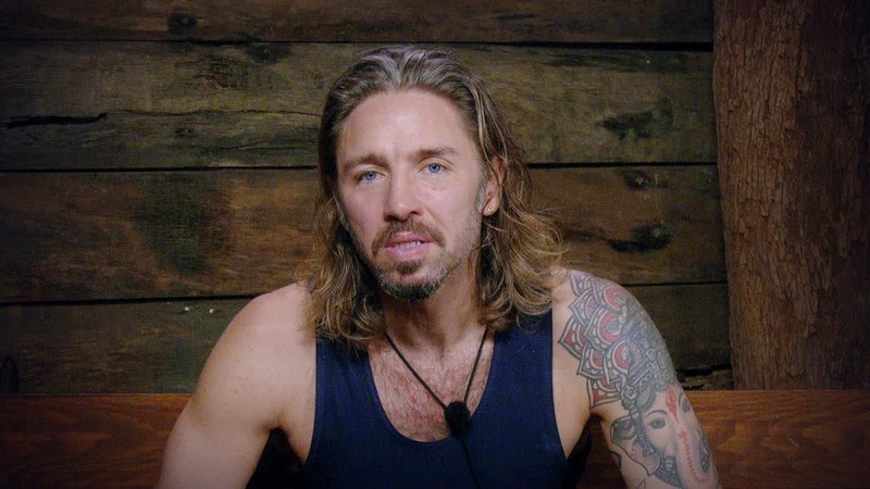 Gil Ofarim ist ein deutscher Musiker, der Ende der 90er als Teenie-Popstar bekannt wurde.