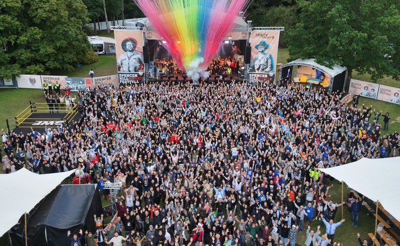 Das „Big Picture“ mit Stars und Gästen beim Spencerhill-Festival 2026.